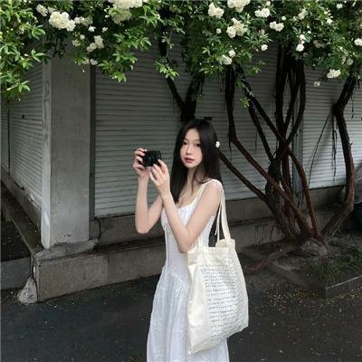 雏燕鸣春