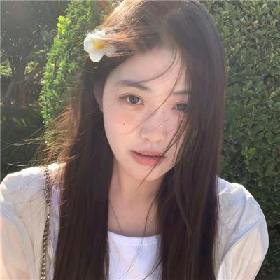 月亮中的亚马逊女人